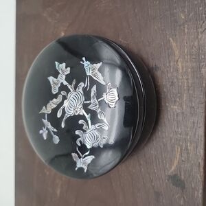 Vtg Black Lacquer Box Lid Mother of Pearl Inlaid Bird Butterfly Trinket Jewelry